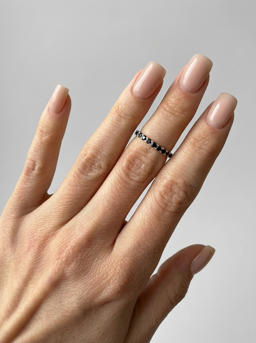 03-00-0693 Классическое кольцо на фалангу с дорожкой черных цирконов (Ag 925)-2