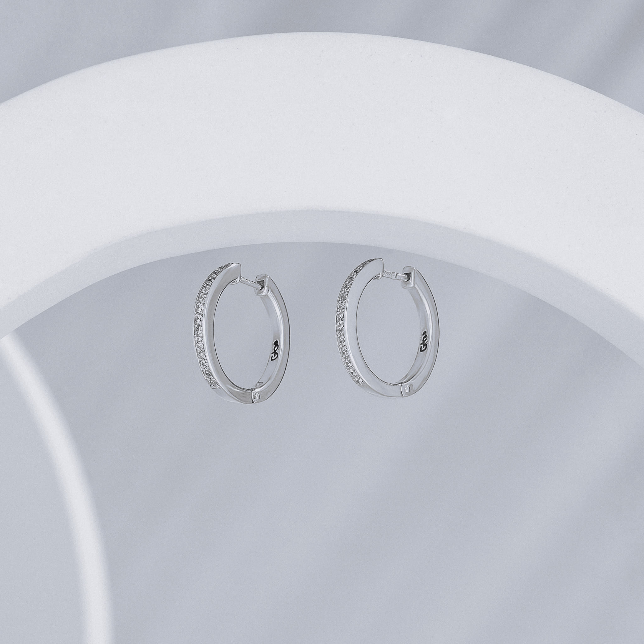 04-00-0401 Серьги-Конго Мерцающий белый циркон (Ag 925)-1