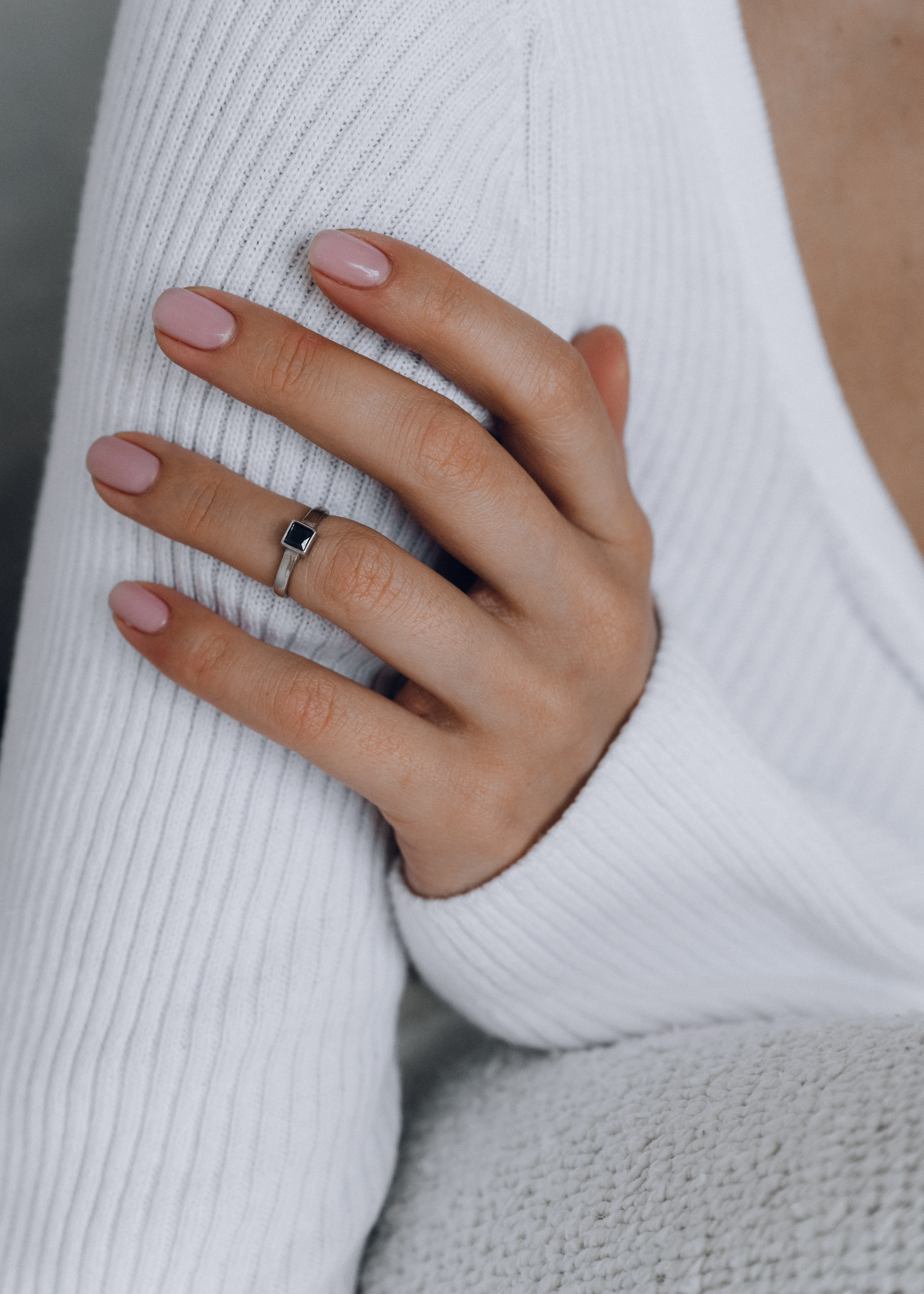 03-00-0177 Кольцо на фалангу с квадратным чёрным цирконом (гладкое) (Ag 925)-5