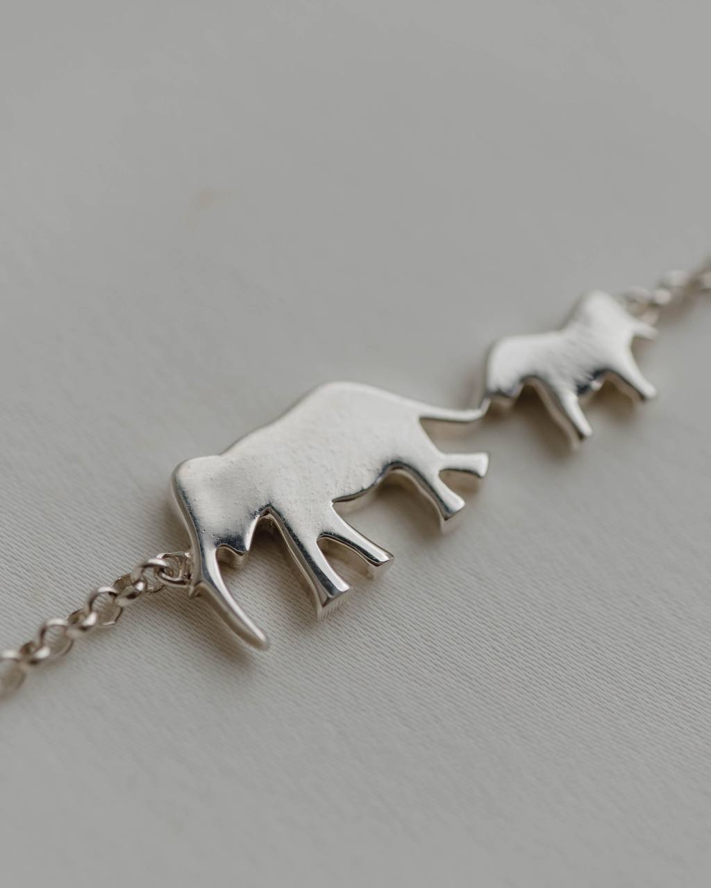 02-00-0737 Браслет материнство со слоником, матовый (Ag 925)-2