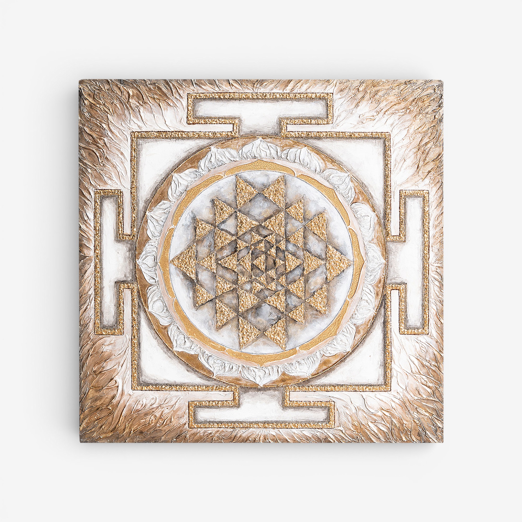 23-01-0002 Картина квадратная Шри-янтра золотая-1