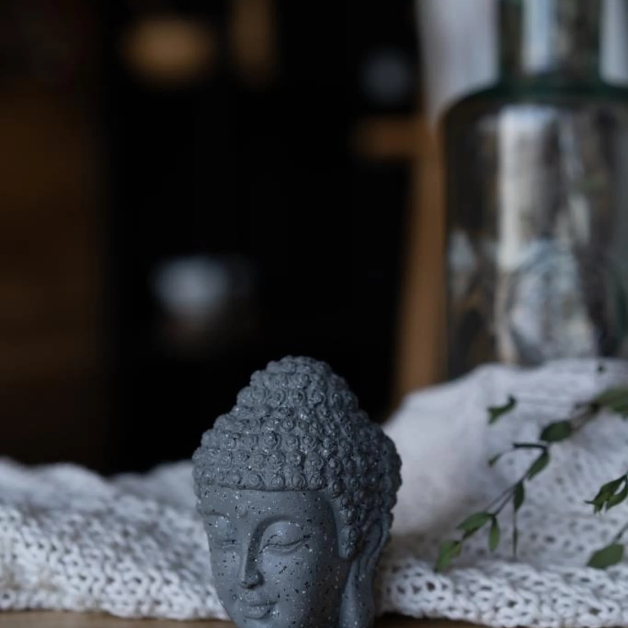 57-00-0028 Голова Будды серая (гипс)-1