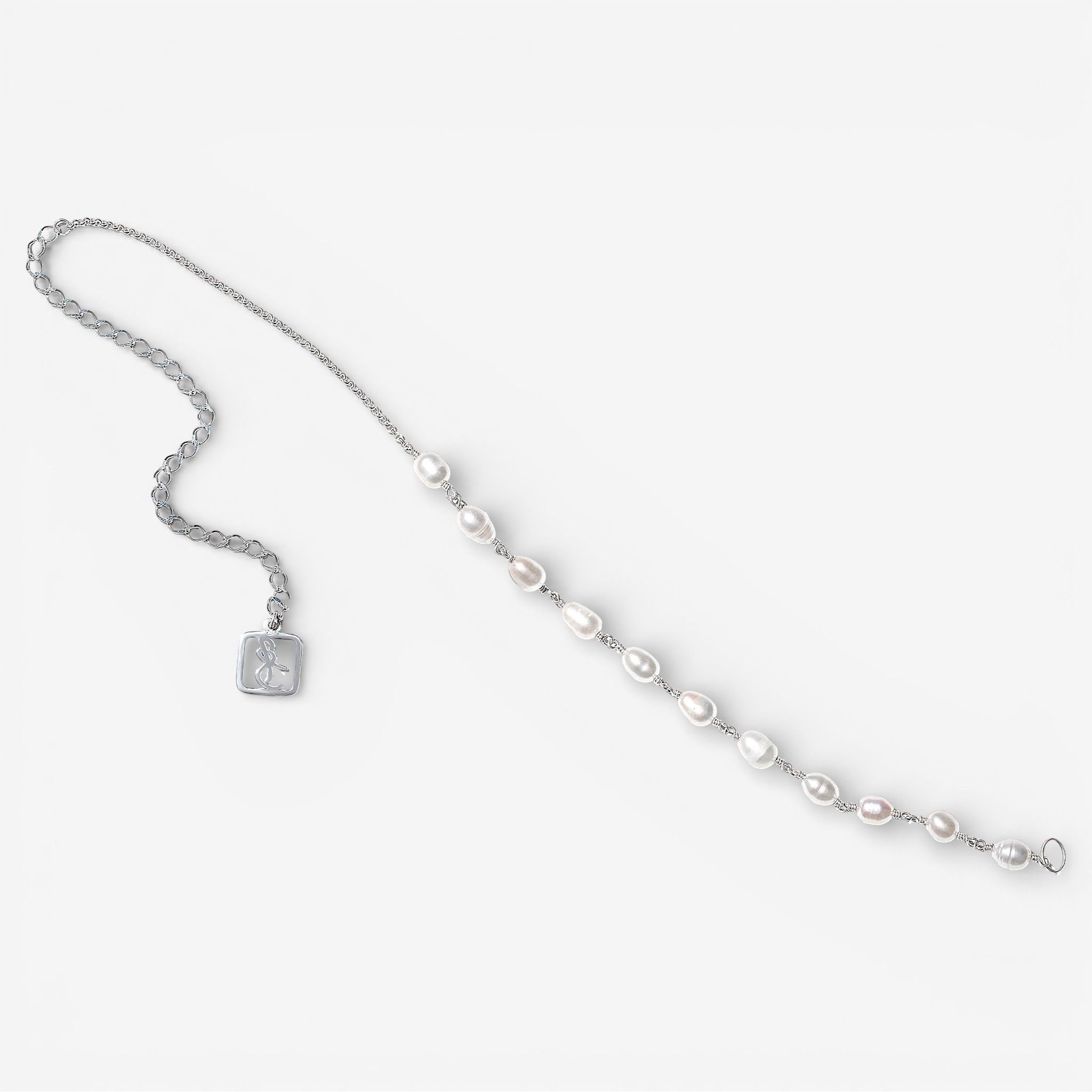 01-00-0676 Цепочка на карабин Жемчуг левая (через плетение) (Ag 925)-1