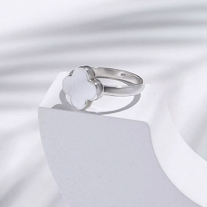 03-00-0112 Кольцо клевер с белым перламутром (Ag 925)-2