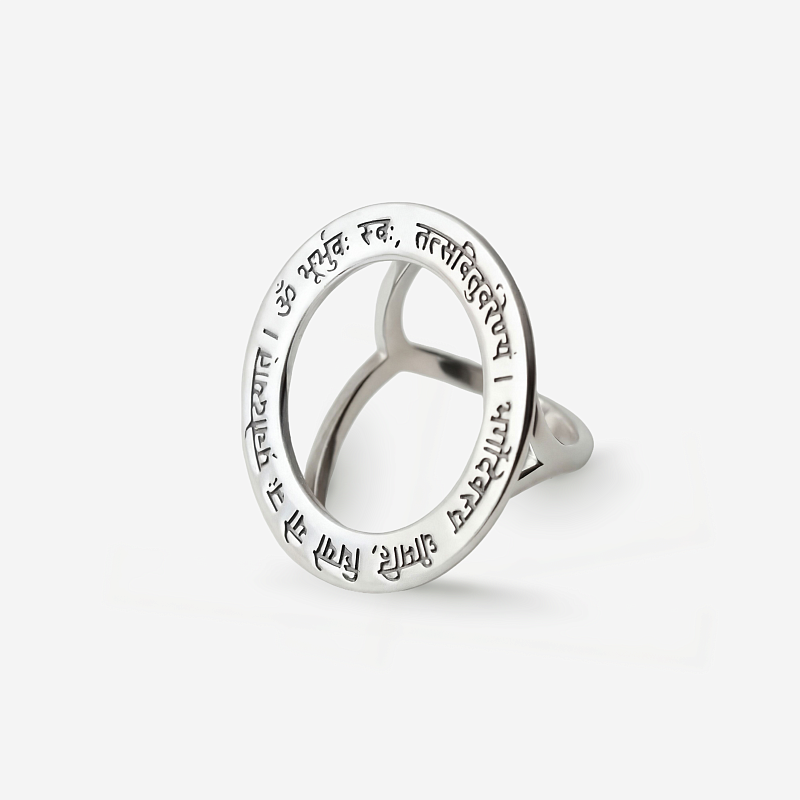03-00-0644 Кольцо Гаятри мантра (Ag 925)