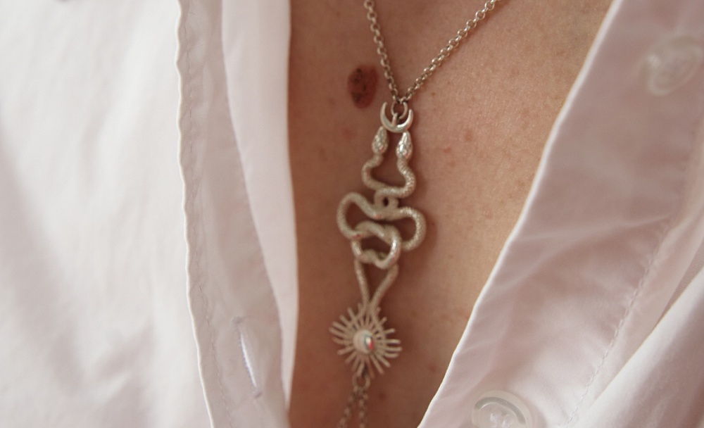 Сочетаем колье с другими украшениями: что важно учесть?