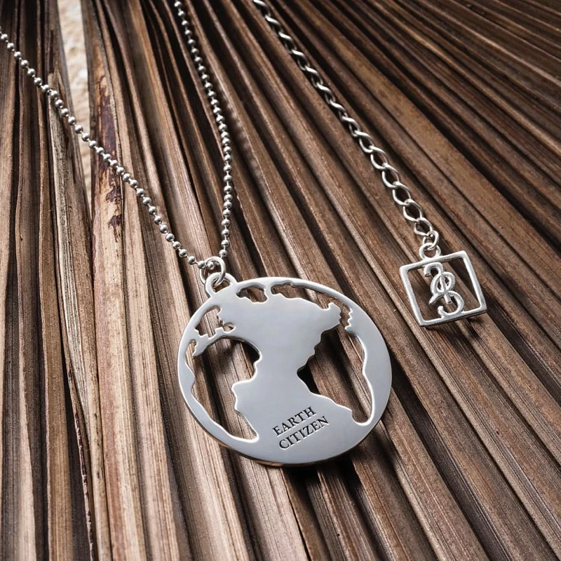 01-00-0137 Колье гражданин мира (Ag 925)