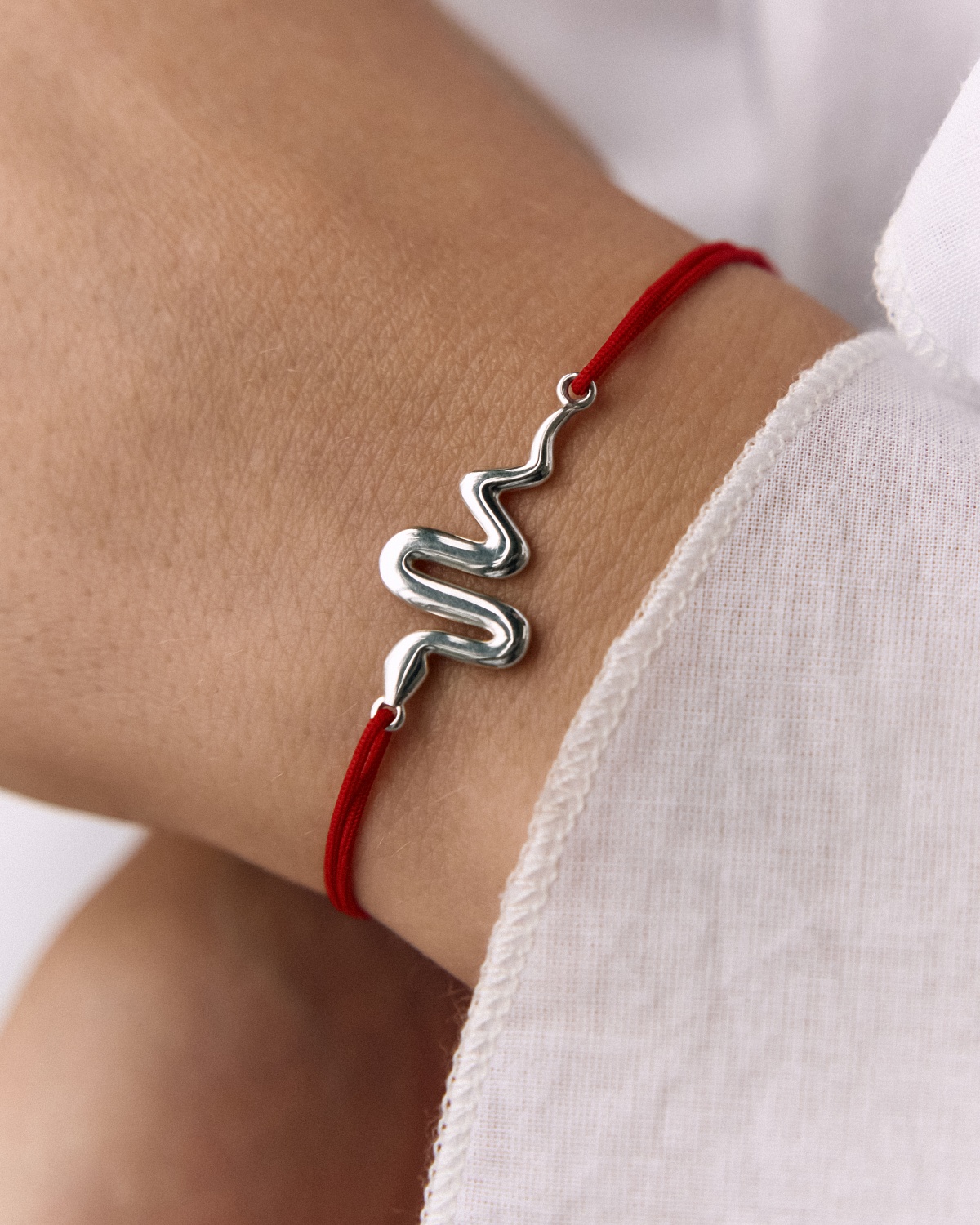 02-00-0733 Браслет на красной нити Snake (Ag 925)-2