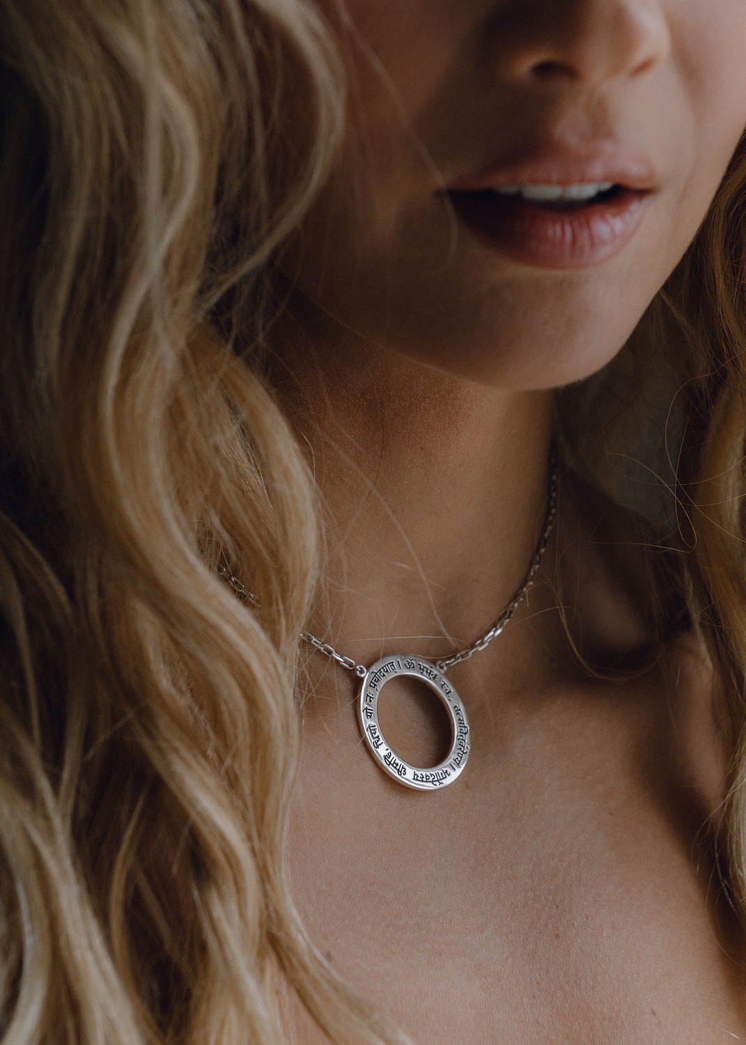 01-00-0405 Колье Гаятри мантра (Ag 925)-3