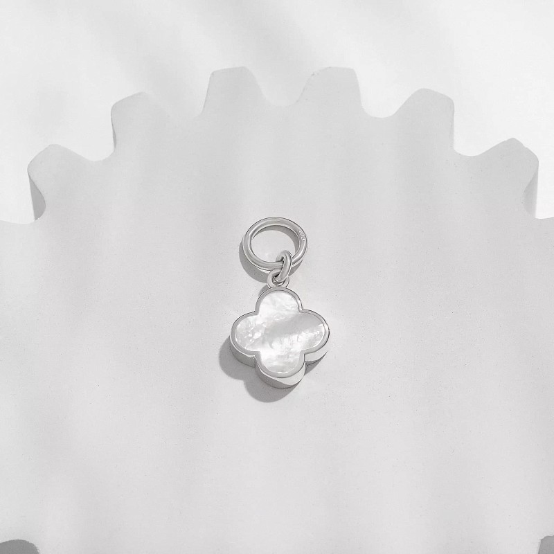 04-00-0470 Подвеска на серьгу клевер с белым перламутром (Ag 925)