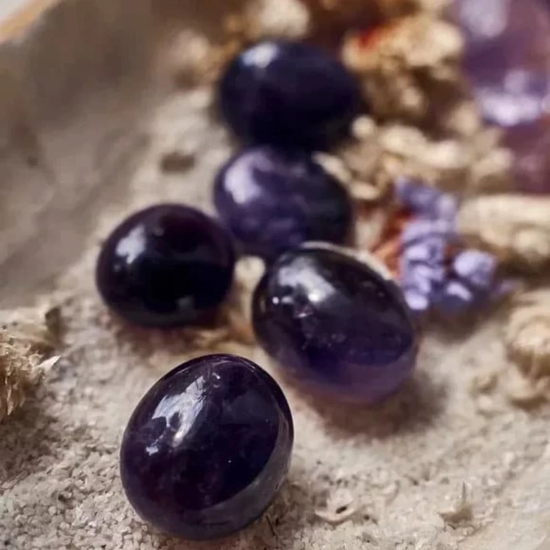 80-10-0050 Камень для медитации аметист (до 20 гр.)