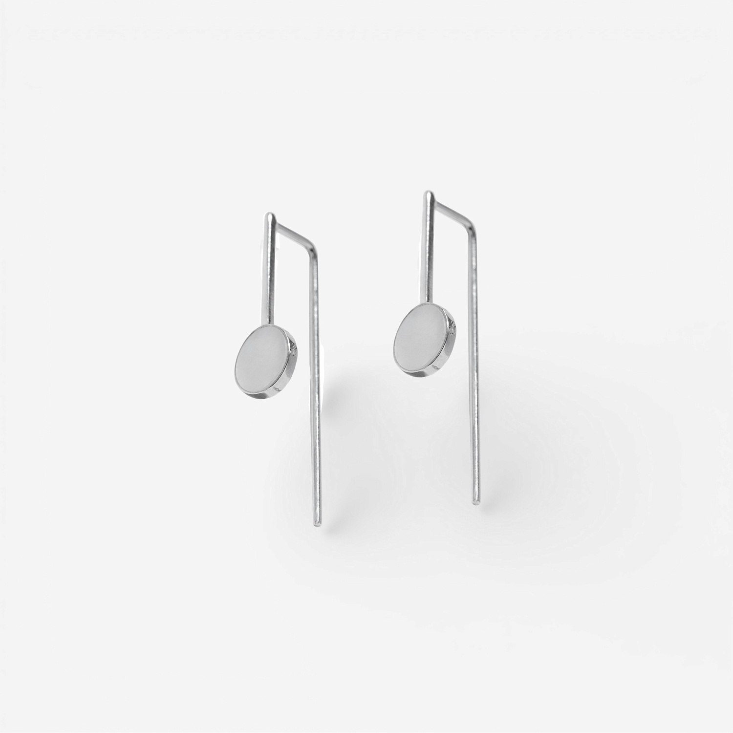 04-00-0059 Серьги белый перламутр круг прямоугольная дужка (Ag 925)-1