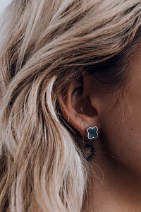 04-00-0007 Гвоздики клевер с чёрным ониксом (Ag 925)-2