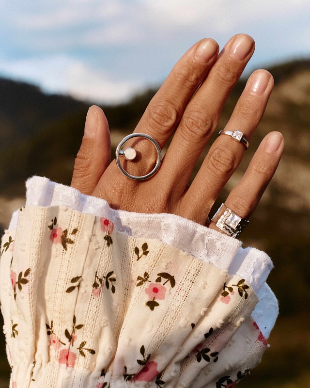 03-00-0291 Кольцо Сфера с розовым кварцем (Ag 925)