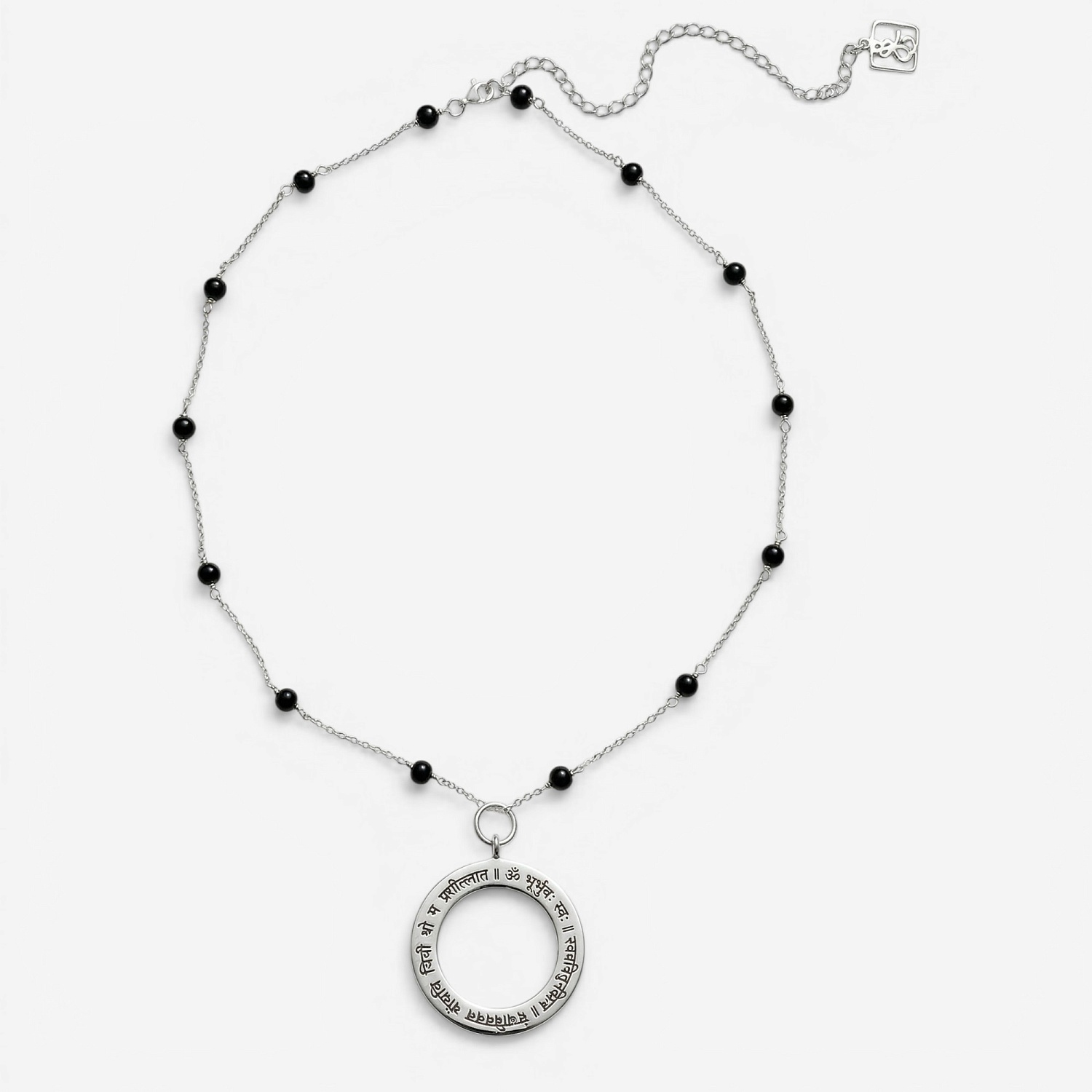 09-00-0110 Подвеска Гаятри мантра с ониксом (Ag 925)-1