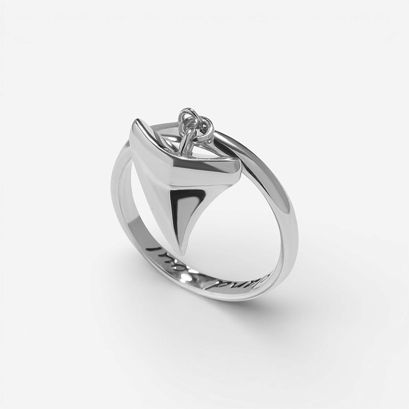 03-00-0570 Кольцо с подвеской Акулий зуб (Ag 925)