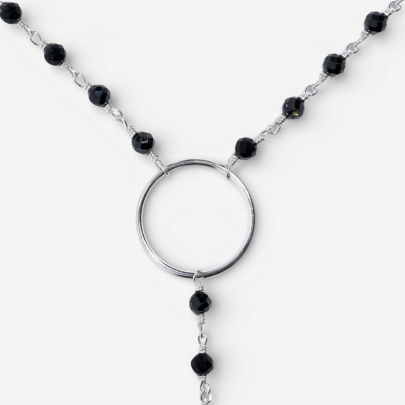 09-00-0028 Одинарный галстук с чёрной шпинелью, кольцом и серебряной пластиной (Ag 925)