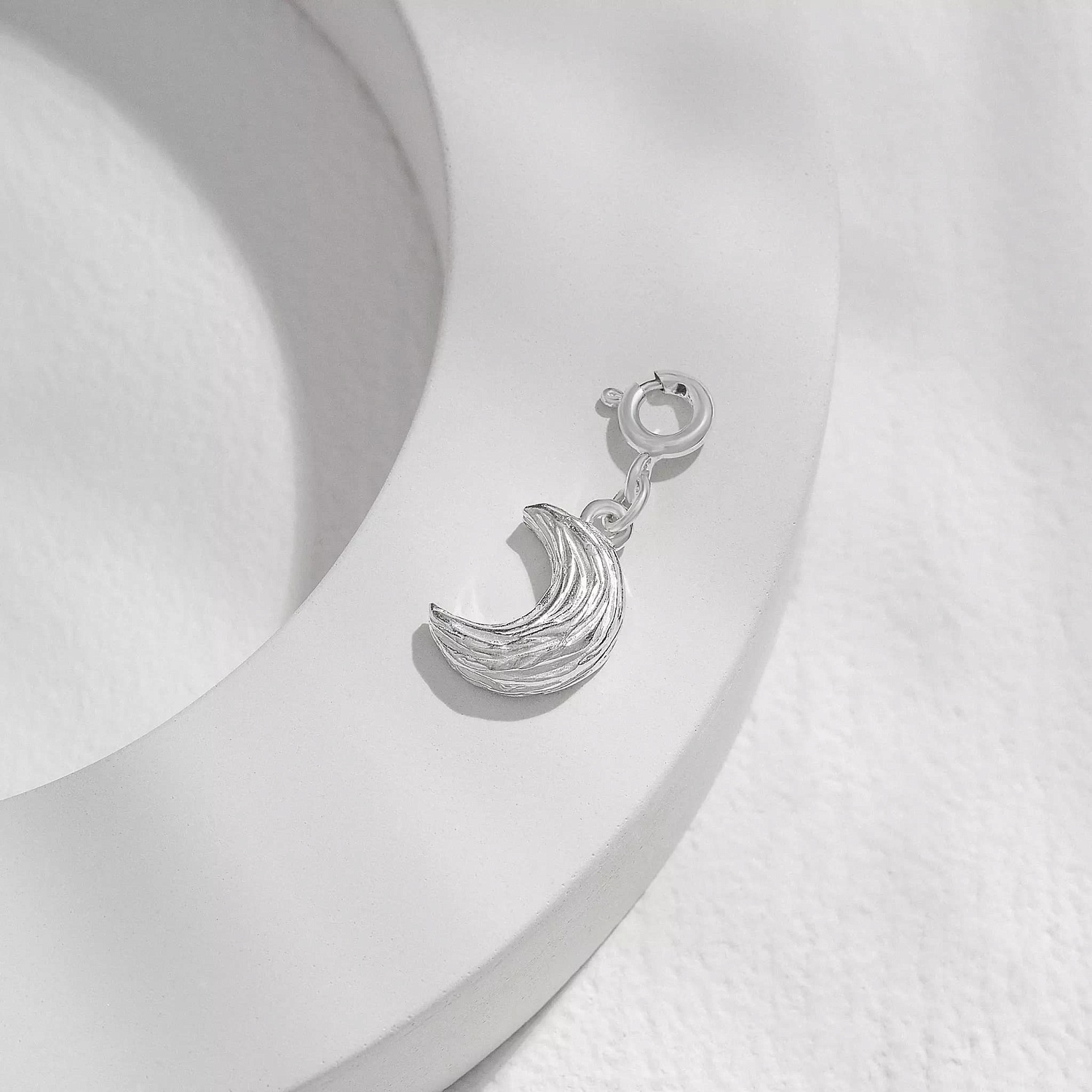 01-00-0646 Подвеска "Month" (на карабине) (Ag 925)-2