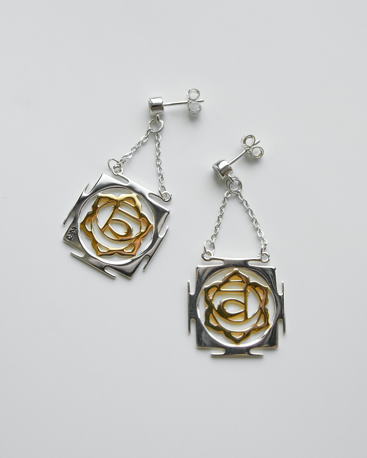 04-00-0765 Гвоздики с чакрой "Свадхистана" (Ag 925)-2