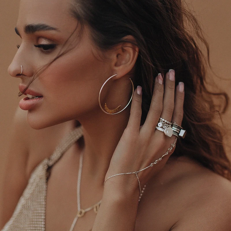 04-00-0469 Серьги-кольца с полумесяцем в позолоте (Ag 925)