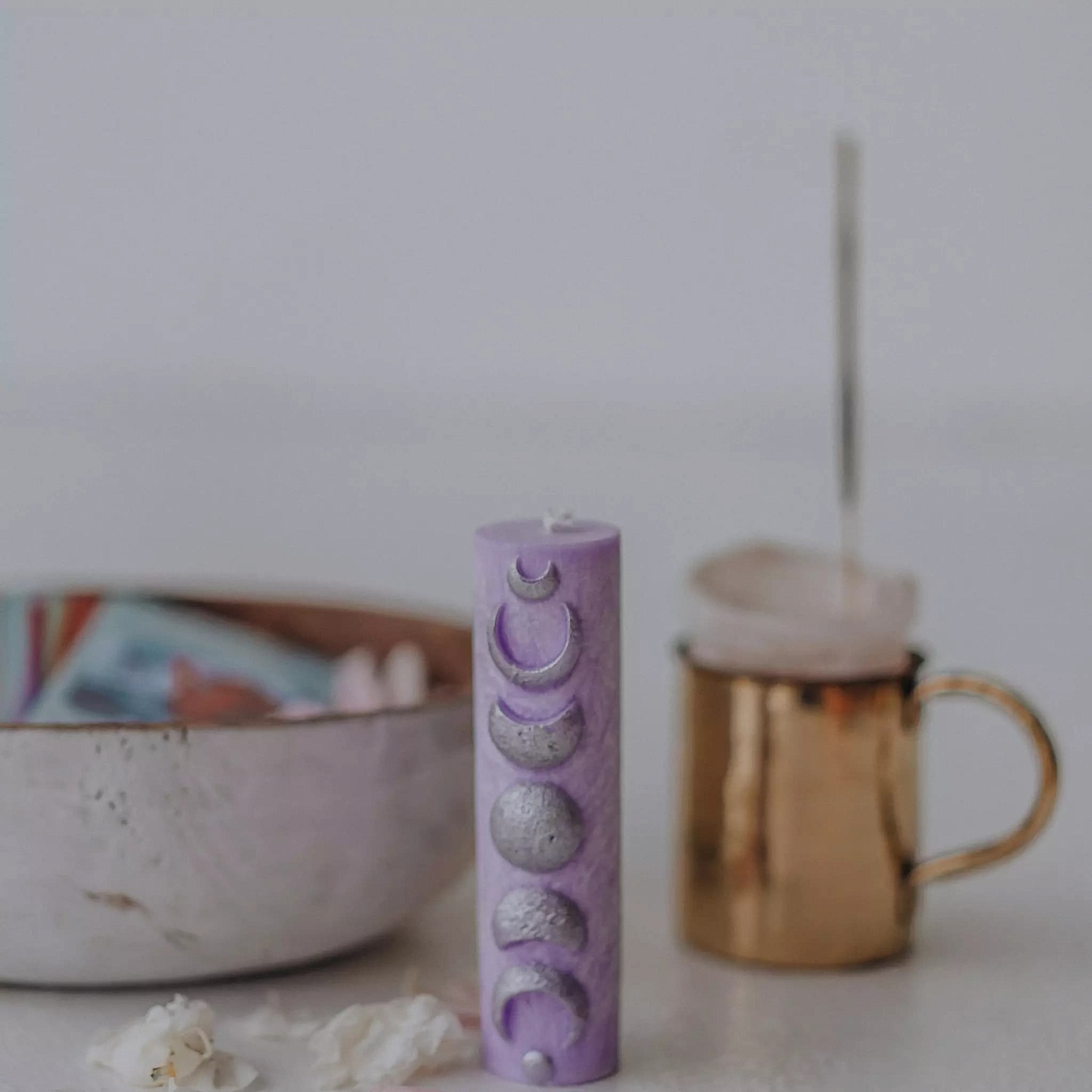 55-00-0005 Свеча "Фазы луны" сиреневая-2