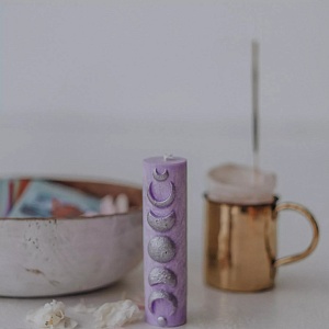 55-00-0005 Свеча "Фазы луны" сиреневая-2