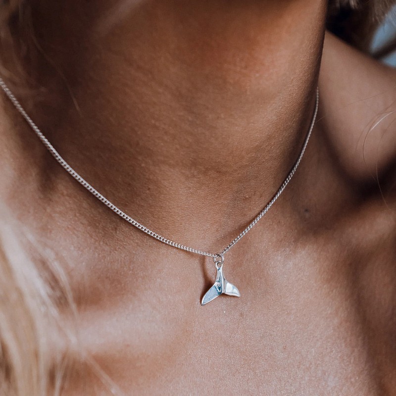 01-00-0118 Колье "Хвост Кита" (маленькое) (Ag 925)