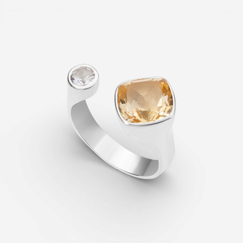 03-00-0564 Кольцо несмыкающееся с цитрином(ромб) и белым топазом (Ag 925)