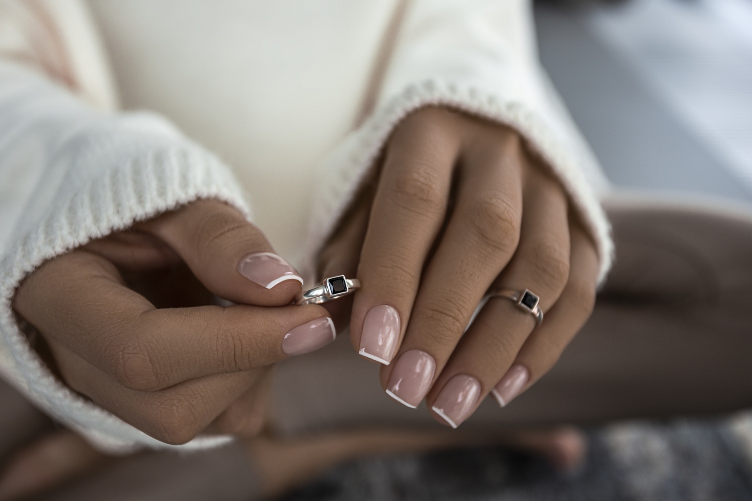 03-00-0177 Кольцо на фалангу с квадратным чёрным цирконом (гладкое) (Ag 925)-4