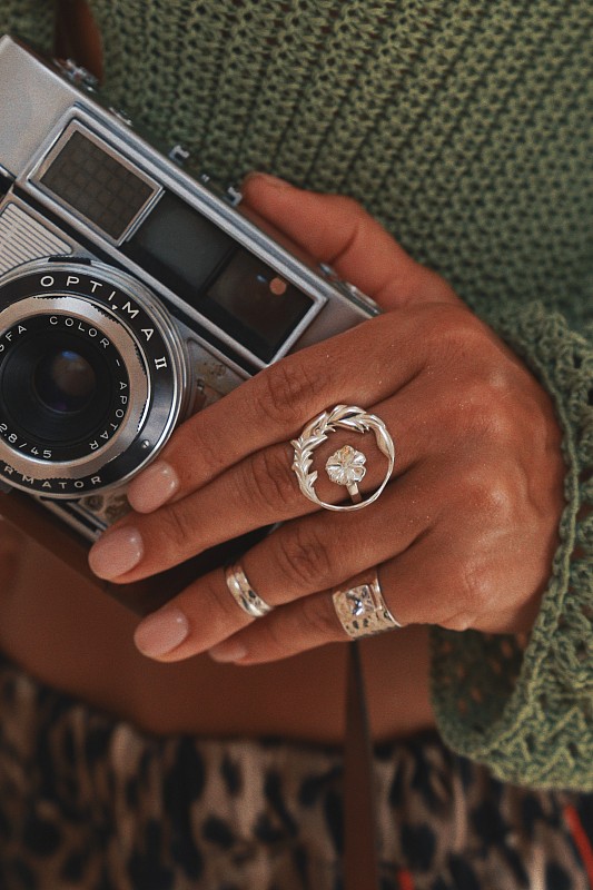 03-00-0628 Кольцо "Hibiscus" (Ag 925)