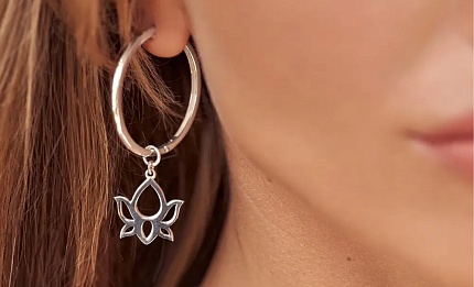 Подвеска как талисман: как выбрать украшение со смыслом