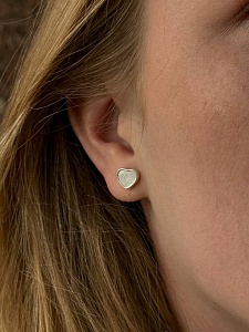 04-00-0019 Гвоздики сердце с белым перламутром (Ag 925)-2