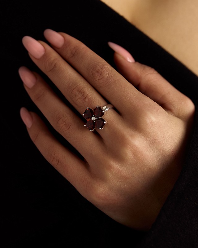 03-00-0661 Кольцо "Klever rouge" (Ag 925)