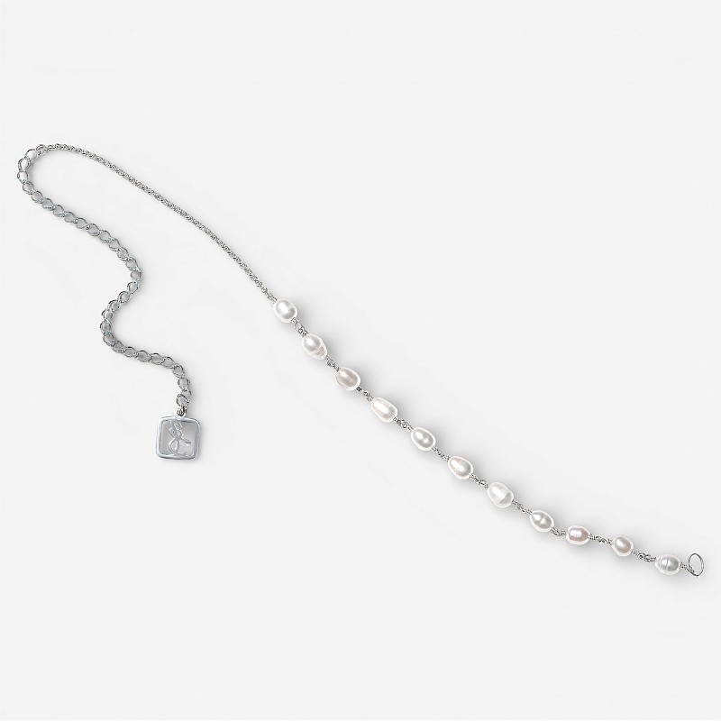 01-00-0676 Цепочка на карабин Жемчуг левая (через плетение) (Ag 925)