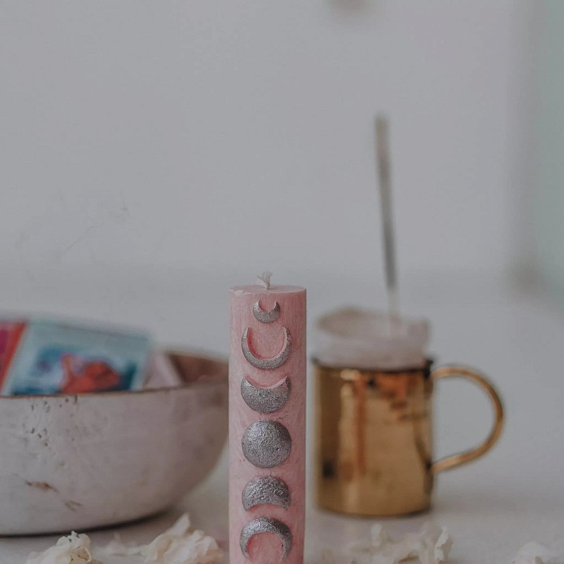 55-00-0004 Свеча "Фазы луны" розовая