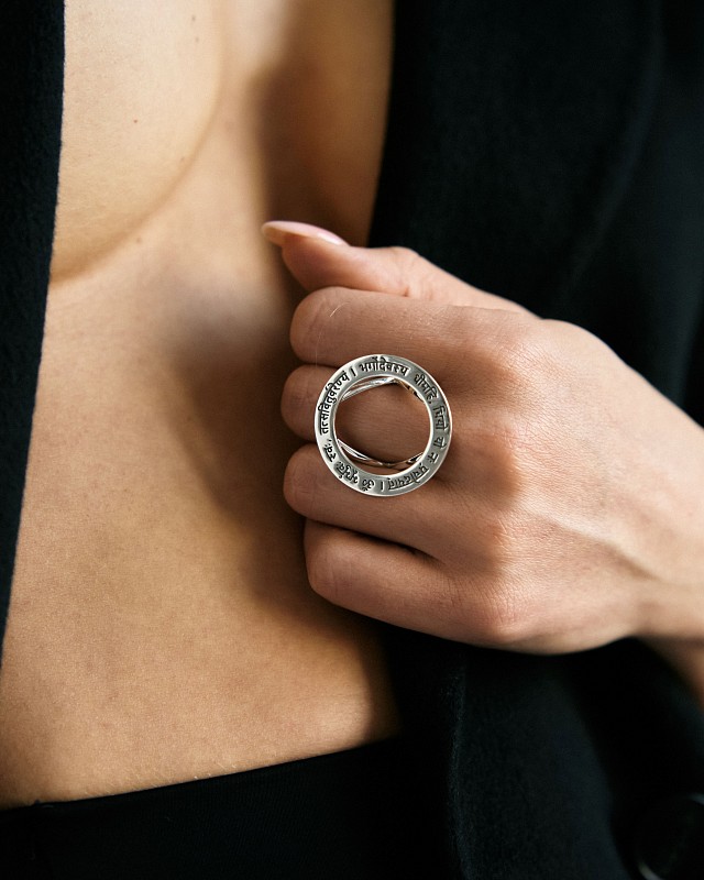 03-00-0644 Кольцо Гаятри мантра (Ag 925)