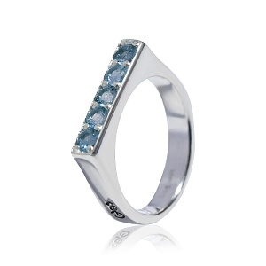 03-00-0633 Кольцо "Сияй" с голубым топазом (Ag 925)-1